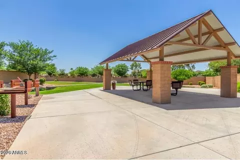 View/Area - 1732 E Gillcrest Rd, Gilbert, AZ 85298 photo 2 of 3