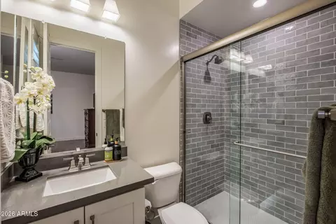 Bath - 1732 E Gillcrest Rd, Gilbert, AZ 85298 photo 3 of 6