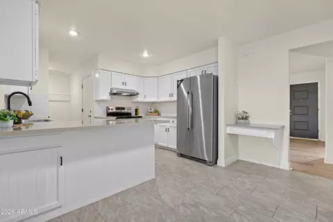 Kitchen - 4327 E La Puente Ave, Phoenix, AZ 85044 photo 3 of 5