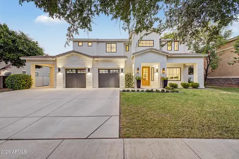 Exterior - 2950 E Comstock Dr, Gilbert, AZ 85296 photo 7 of 13