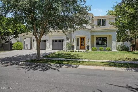 Exterior - 2950 E Comstock Dr, Gilbert, AZ 85296 photo 2 of 8