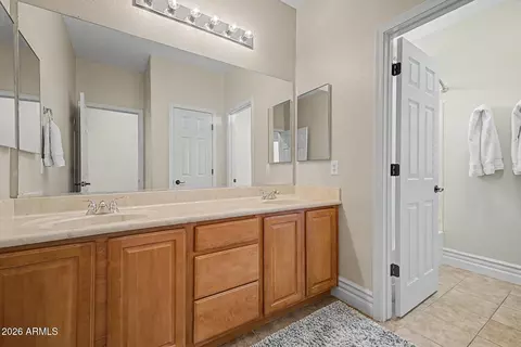 Bath - 2950 E Comstock Dr, Gilbert, AZ 85296 photo 5 of 6