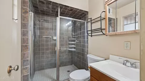 Bath - 89 E Pima Dr, Bisbee, AZ 85603 photo 1 of 3