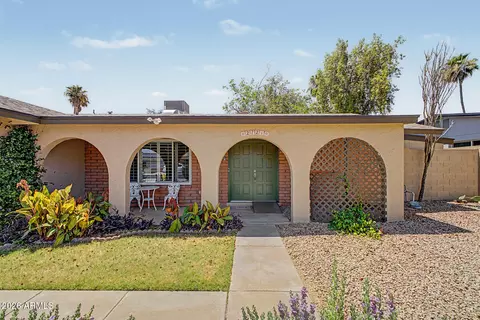 2721 E Cannon Dr, Phoenix, AZ 85028 photo 4