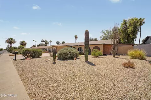 2721 E Cannon Dr, Phoenix, AZ 85028 photo 3