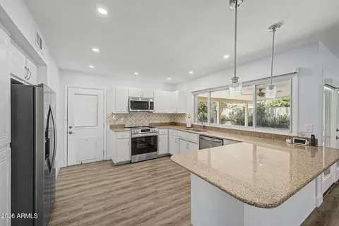 2721 E Cannon Dr, Phoenix, AZ 85028 photo 11