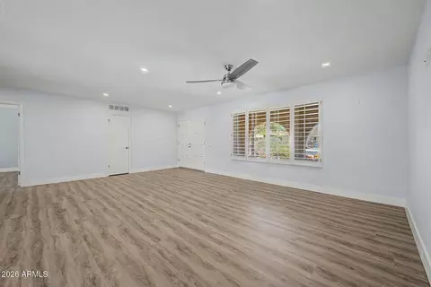 2721 E Cannon Dr, Phoenix, AZ 85028 photo 9