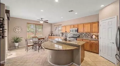 Kitchen - 1076 Euclid Ave, Gilbert, AZ 85297 photo 1 of 2