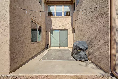 Exterior - 1076 Euclid Ave, Gilbert, AZ 85297 photo 7 of 13