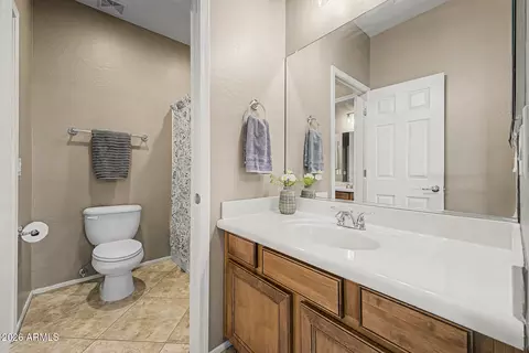 Bath - 1076 Euclid Ave, Gilbert, AZ 85297 photo 5 of 7