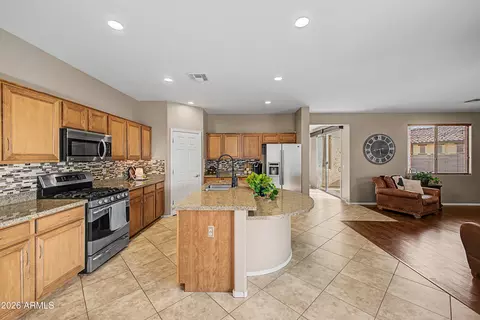 Kitchen - 1076 Euclid Ave, Gilbert, AZ 85297 photo 2 of 2
