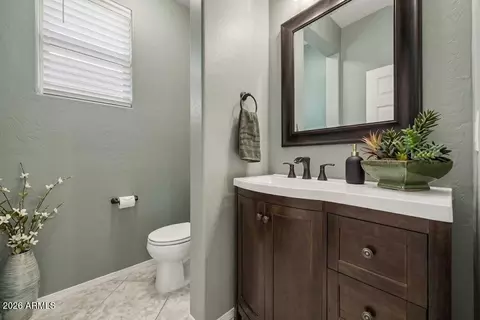 Bath - 1076 Euclid Ave, Gilbert, AZ 85297 photo 1 of 6