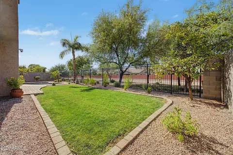Exterior - 1076 Euclid Ave, Gilbert, AZ 85297 photo 11 of 13