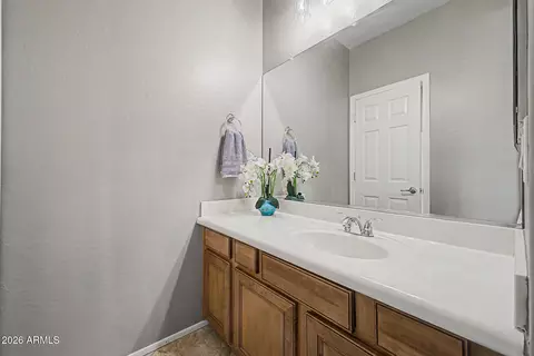 Bath - 1076 Euclid Ave, Gilbert, AZ 85297 photo 7 of 7