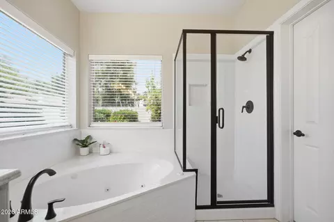 Bath - 2149 E Drake Ct, Gilbert, AZ 85234 photo 3 of 5