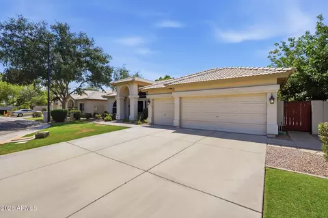 Exterior - 2149 E Drake Ct, Gilbert, AZ 85234 photo 6 of 15