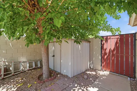 Exterior - 2149 E Drake Ct, Gilbert, AZ 85234 photo 14 of 15