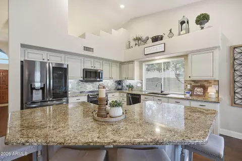 Kitchen - 2149 E Drake Ct, Gilbert, AZ 85234 photo 2 of 7