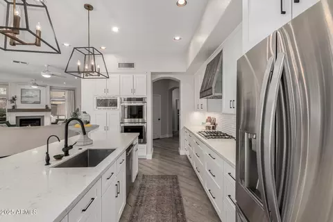 Kitchen - 6916 E Trailridge Cir, Mesa, AZ 85207 photo 3 of 4