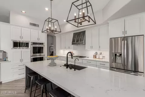 Kitchen - 6916 E Trailridge Cir, Mesa, AZ 85207 photo 2 of 4