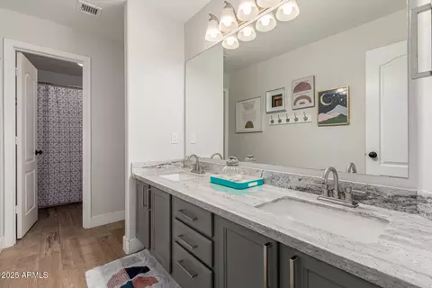 Bath - 6916 E Trailridge Cir, Mesa, AZ 85207 photo 4 of 7