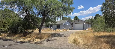 4805 E Cochise Dr, Rimrock, AZ 86335