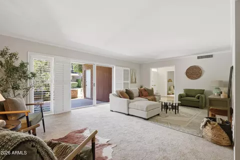 Living - 133 E Palm Ln #A, Phoenix, AZ 85004 photo 1 of 3