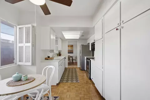 Kitchen - 133 E Palm Ln #A, Phoenix, AZ 85004 photo 2 of 4