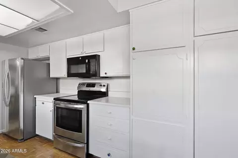 Kitchen - 133 E Palm Ln #A, Phoenix, AZ 85004 photo 4 of 4