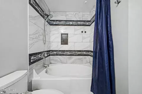 Bath - 1701 E Colter St #221, Phoenix, AZ 85016 photo 2 of 3