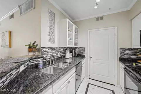 Kitchen - 1701 E Colter St #221, Phoenix, AZ 85016 photo 2 of 4