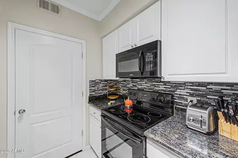 Kitchen - 1701 E Colter St #221, Phoenix, AZ 85016 photo 4 of 4