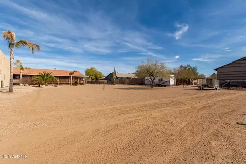 Exterior - 205 E Irvine Rd, Phoenix, AZ 85086 photo 11 of 12