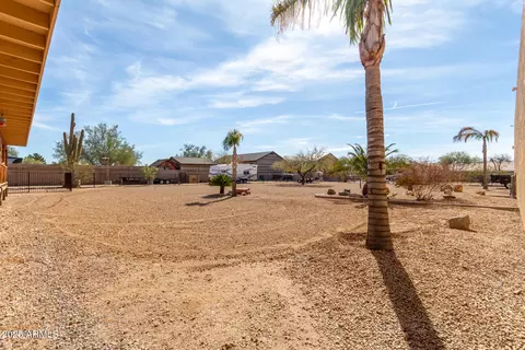 Exterior - 205 E Irvine Rd, Phoenix, AZ 85086 photo 9 of 12