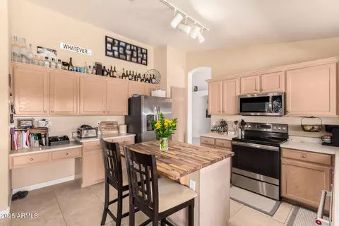 Kitchen - 205 E Irvine Rd, Phoenix, AZ 85086 photo 1 of 4