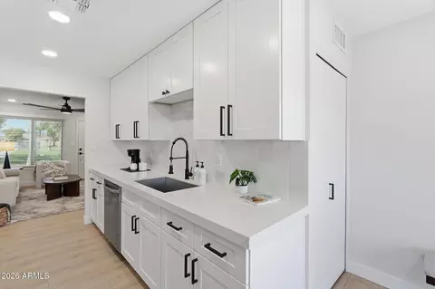 Kitchen - 735 E Vaughn Dr, Tempe, AZ 85283 photo 4 of 6