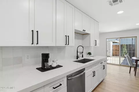 Kitchen - 735 E Vaughn Dr, Tempe, AZ 85283 photo 5 of 6