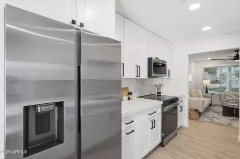 Kitchen - 735 E Vaughn Dr, Tempe, AZ 85283 photo 3 of 6
