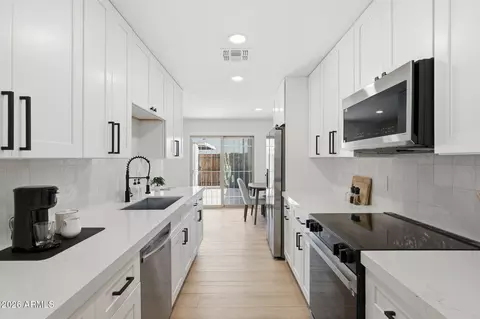 Kitchen - 735 E Vaughn Dr, Tempe, AZ 85283 photo 6 of 6