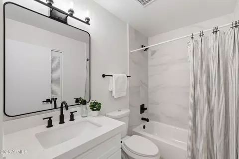 Bath - 735 E Vaughn Dr, Tempe, AZ 85283 photo 2 of 2