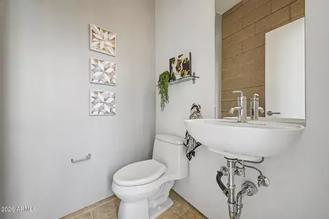 Bath - 1145 E Whitton Ave #1007, Phoenix, AZ 85014 photo 4 of 4