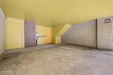 Exterior - 1145 E Whitton Ave #1007, Phoenix, AZ 85014 photo 4 of 5