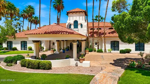 Exterior - 1911 E Clipper Ct, Gilbert, AZ 85234 photo 8 of 14