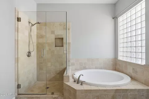 Bath - 1561 E Saratoga Ct, Gilbert, AZ 85296 photo 2 of 2