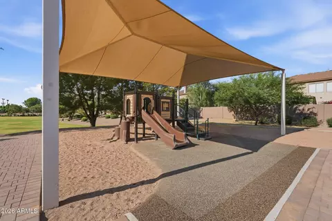 View/Area - 1561 E Saratoga Ct, Gilbert, AZ 85296 photo 3 of 7