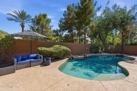 Exterior - 1561 E Saratoga Ct, Gilbert, AZ 85296 photo 4 of 8