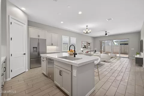 Kitchen - 4283 E Jesse St, Gilbert, AZ 85295 photo 4 of 4