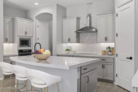 Kitchen - 4283 E Jesse St, Gilbert, AZ 85295 photo 2 of 4