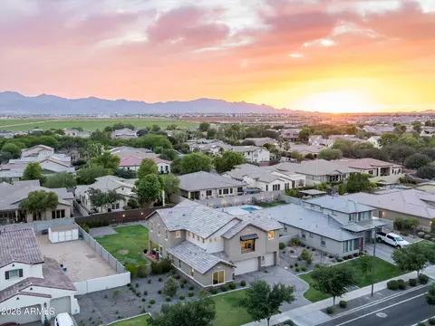 12872 N Founders Park Blvd, Surprise, AZ 85379