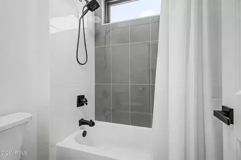 Bath - 4189 E Lafayette Ave, Gilbert, AZ 85298 photo 5 of 6